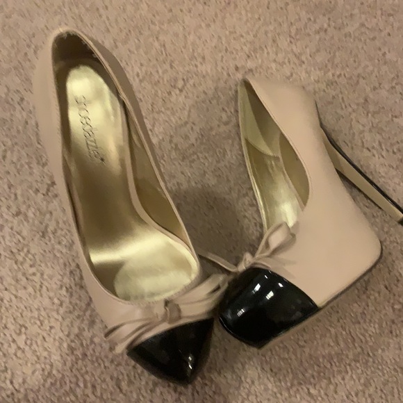 Woman’s 3 Pair of Heels Bundle - Picture 3 of 11